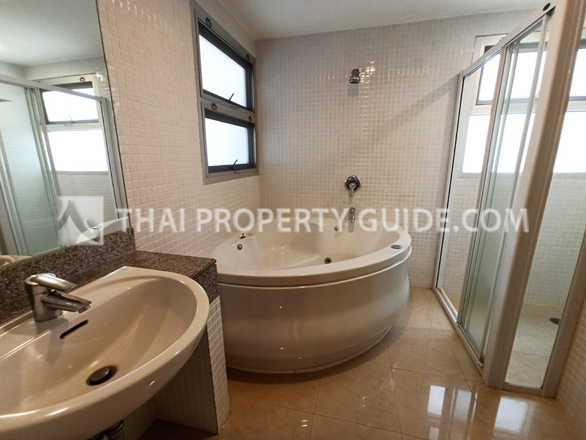Townhouse in Sukhumvit 