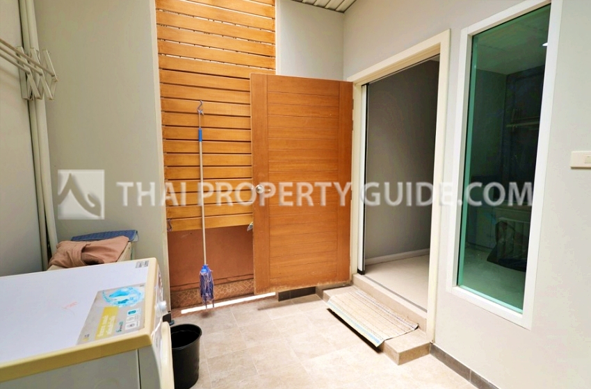 Townhouse in Sukhumvit 