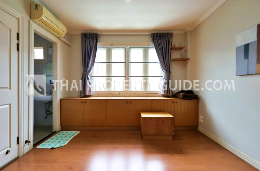 Townhouse in Sukhumvit 
