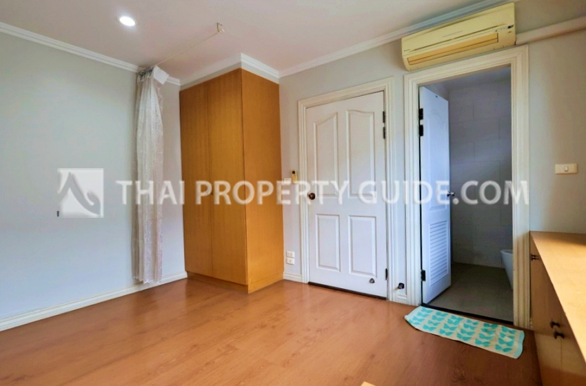 Townhouse in Sukhumvit 