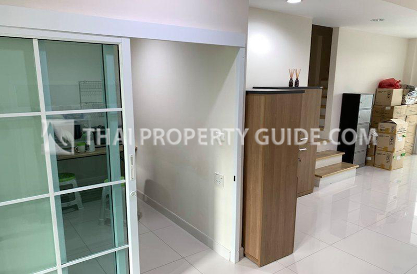 Townhouse in Sukhumvit 