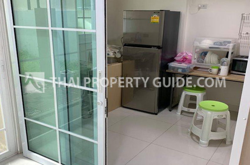 Townhouse in Sukhumvit 
