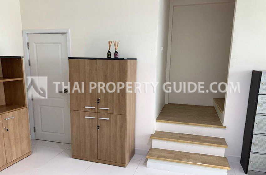 Townhouse in Sukhumvit 