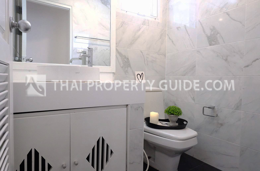 Townhouse in Sukhumvit 