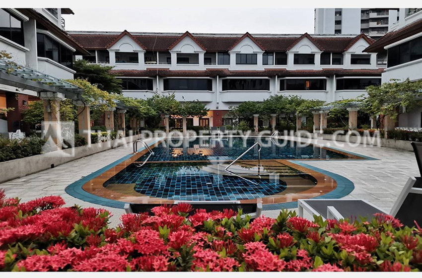 Townhouse in Sukhumvit 