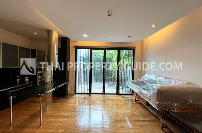 Townhouse in Sukhumvit 