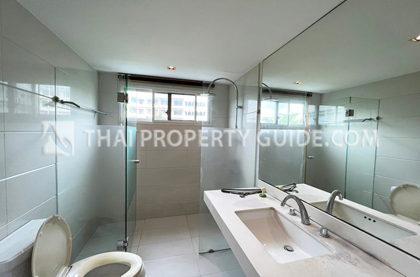 Townhouse in Sukhumvit 