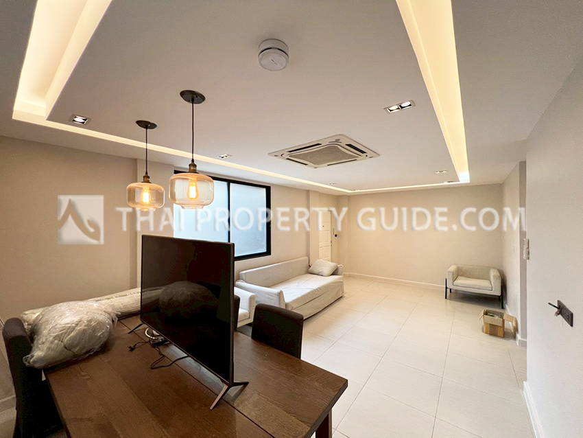 Townhouse in Sukhumvit 