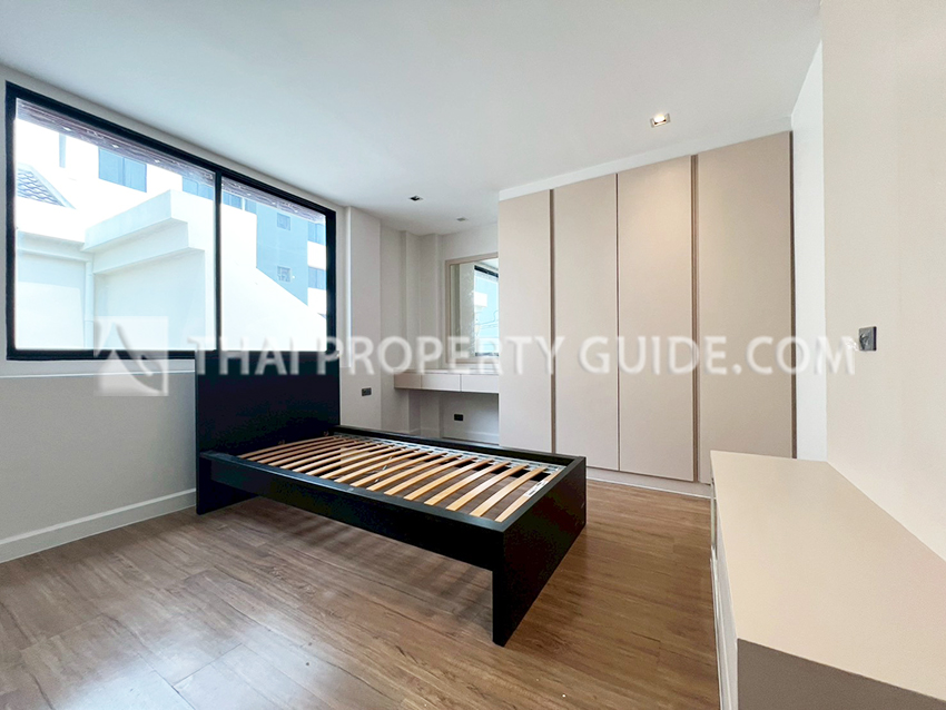 Townhouse in Sukhumvit 