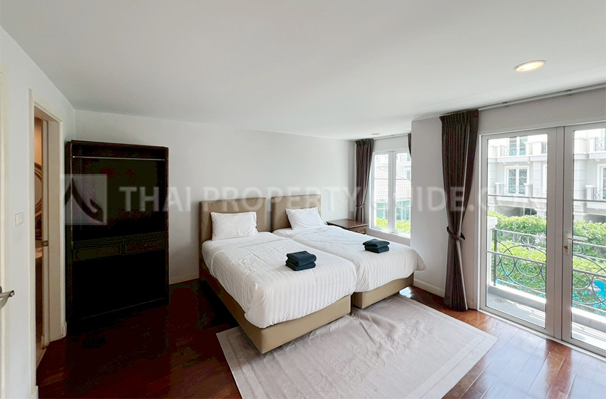 Townhouse in Sukhumvit 