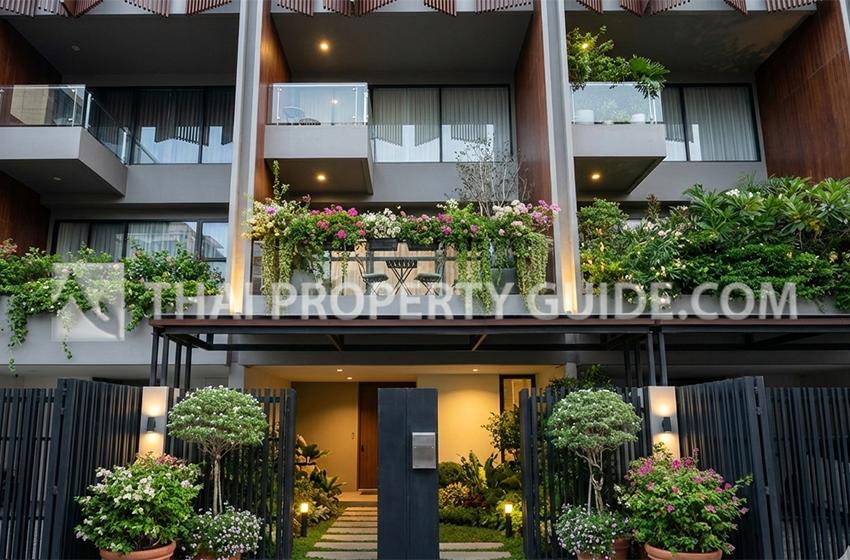 Townhouse for rent in Sukhumvit